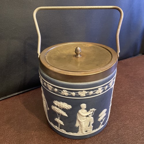 Wedgwood jasperware biscuit - wedgwood,