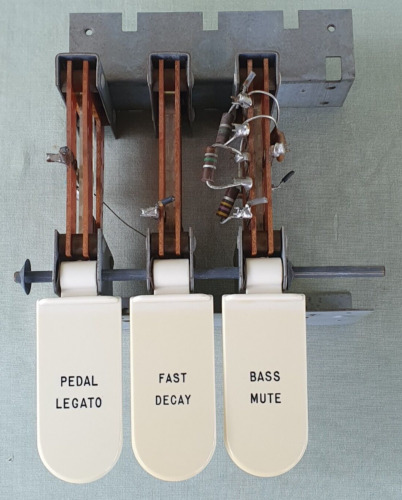 Hammond organ m102 bass pedals - bass,