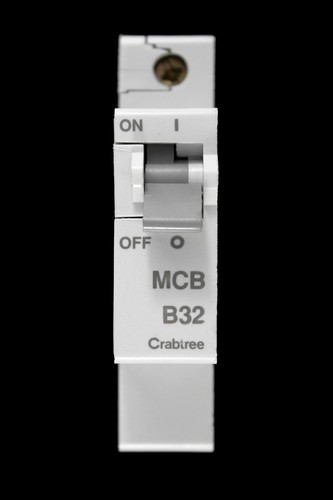 Crabtree amp curve m6 - 32, mcb