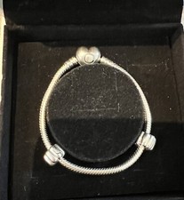 Beautiful Heart Clasp Pandora Bracelet With Ribbed Clips