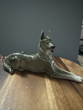 VINTAGE PORCELAIN USSR LOMONOSOV "GERMAN SHEPHERD DOG" LAYING DOWN FIGURINE 