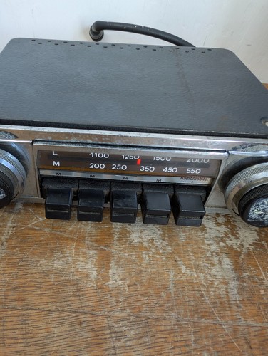 Classic car radiomobile model - classic,
