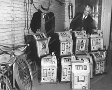 Mills Slot Machines Jackpot Bell Poinsettia 1929 Vintage 8x10 Reprint Old Photo