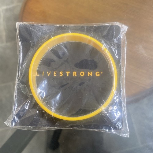 Nike live strong lance - strong,