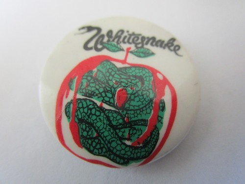 Whitesnake pin badge vintage - pin,