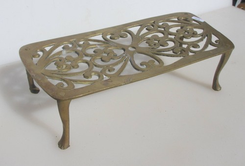 Antique brass trivet stand - brass,