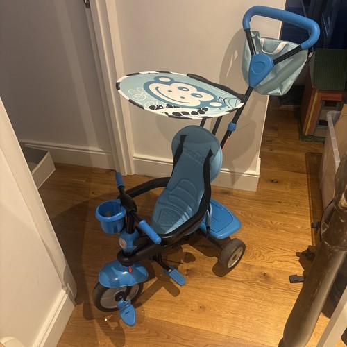 Kids trike with handle