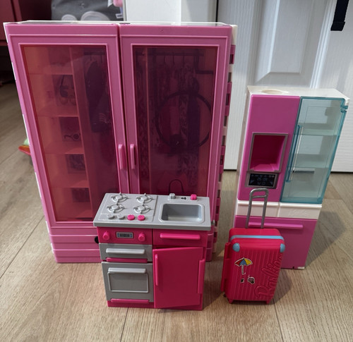Barbie accessories bundle - barbie,
