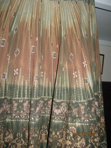 And very pretty skirt - very,