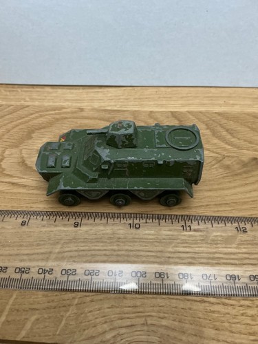 Dinky toys 676 armoured - dinky,