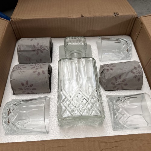 Cut glass decanter - cut, 6