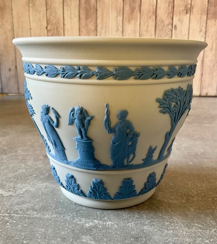 Wedgwood blue white reverse - wedgwood,