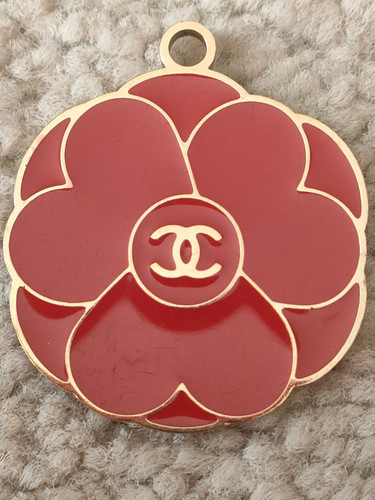 Chanel charm red flower 3 - -, flower/3