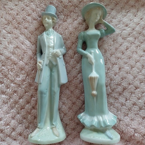 Edwardian man lady ornament - lady,