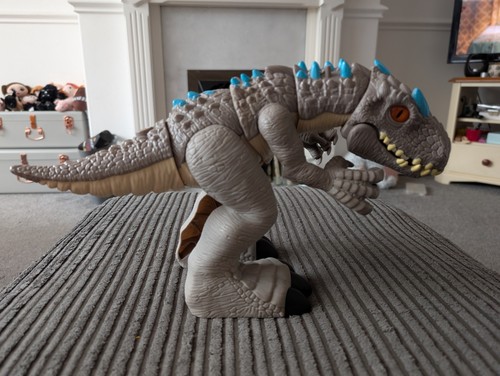 Jurassic world thrashing - jurassic,