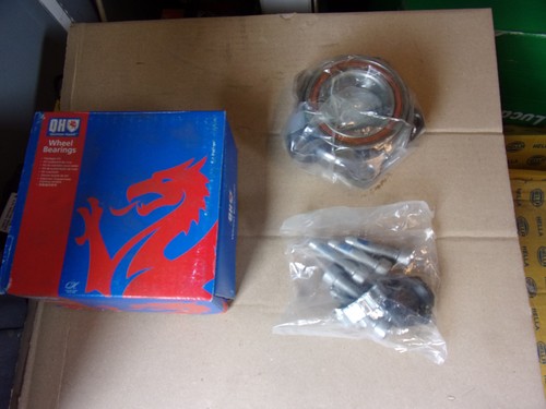 Front wheel bearing hub - ,