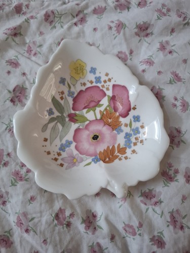 Vintage wedgwood meadow sweet - meadow,