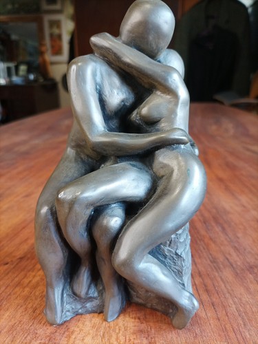 Bronzed sculpture the kiss - bronzed,