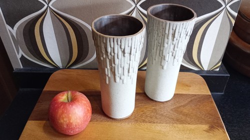 Vintage shelf pottery - shelf, vases