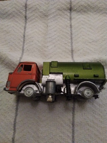 Dinky road sweeper
