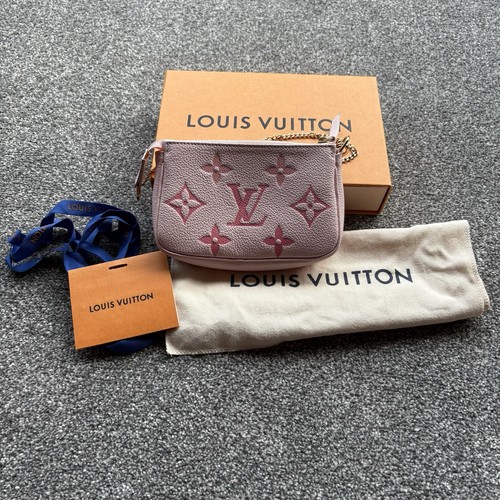 Louis vuitton the pool pink - by,