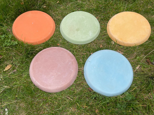 Five large circular stepping