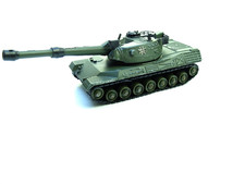 DINKY 692  LEOPARD TANK