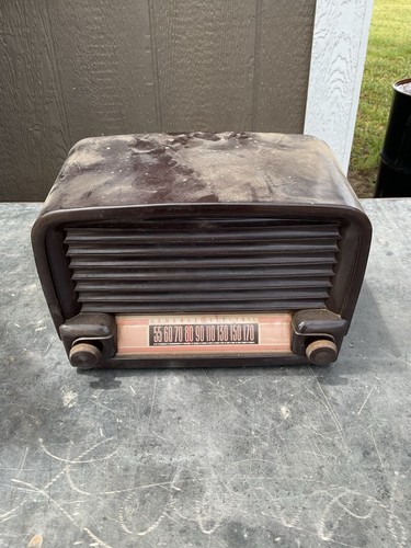 Vintage bakelite tube radio - ge,