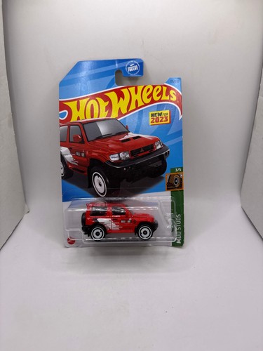 Hot wheels mitsubishi pajero - hot,