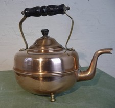 VINTAGE COPPER KETTLE ON FEET