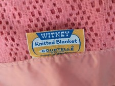 Dark pink blanket Whitney