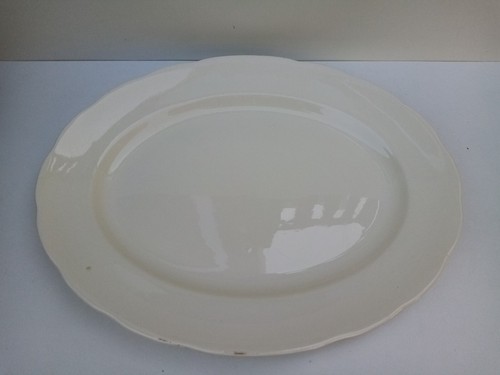 Large oval serving plate - large,
