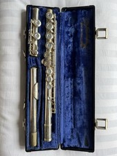 Gemeinhardt M2 flute Silver Plated in its case, along with a cleaning rod.