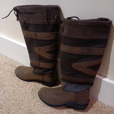 Toggi Canyon Boots Size 4