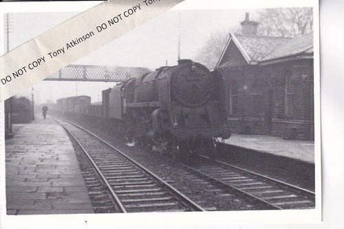 Saltaire railway station - saltaire,