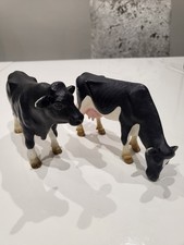 Schleich Holstein Cow grazing
