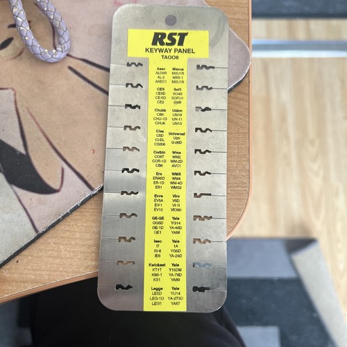 Key cutting machine blanks - cutting, machine/key