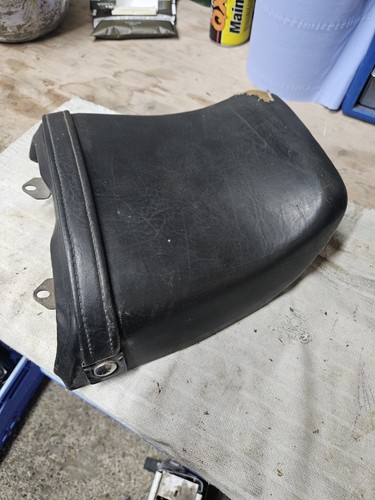Suzuki rg250 rear seat - rear, #11