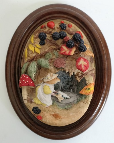 Brambly hedge autumn - hedge, plaque