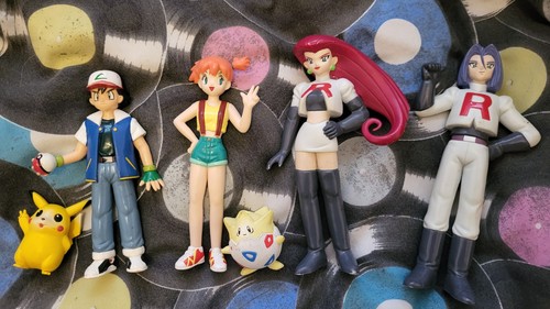 Pokémon tomy figures - pokémon,