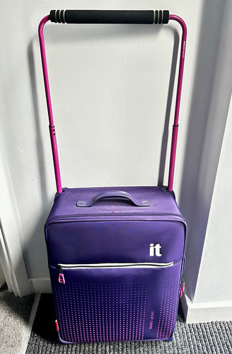Luggage worlds lightest 2 - it,