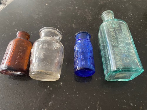 Antique bottles hires - 4,