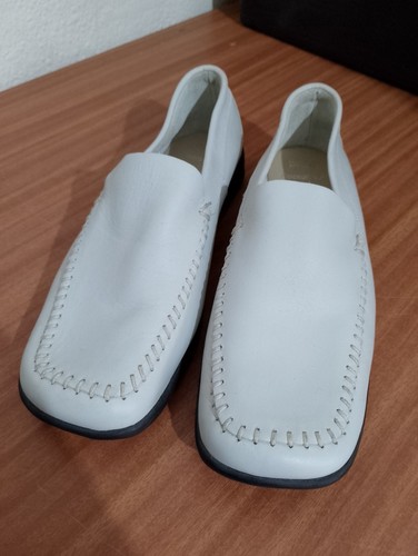 Bnwt white footglove - bnwt, m&s