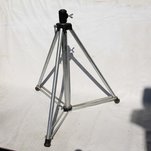 Powerdrive followspot stand