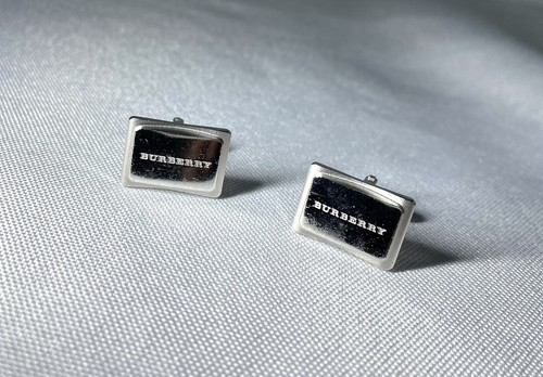 Auth rare burberry cufflinks - [rare],