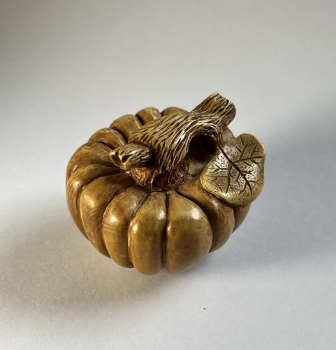 Netsuke mountain boxwood - netsuke,