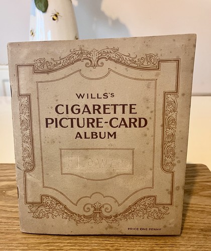 Wills cigarette cards - ho,