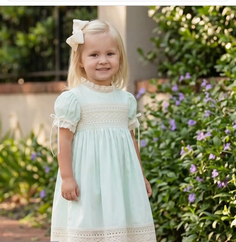 Pretty embroidered balmoral - ,
