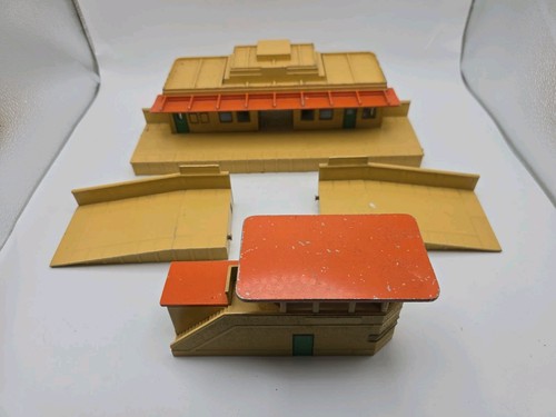 Hornby dublo train station - hornby,