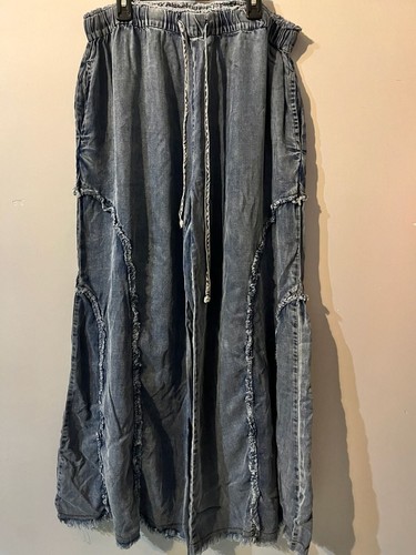 Easel washed denim self - washed,
